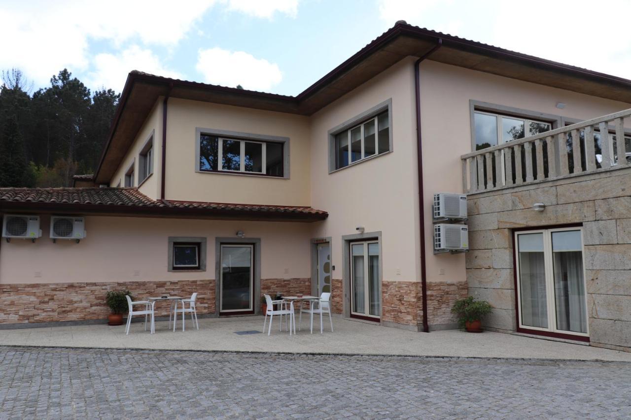 Bed and Breakfast Outeiro Do Moinho Campo do Geres Esterno foto