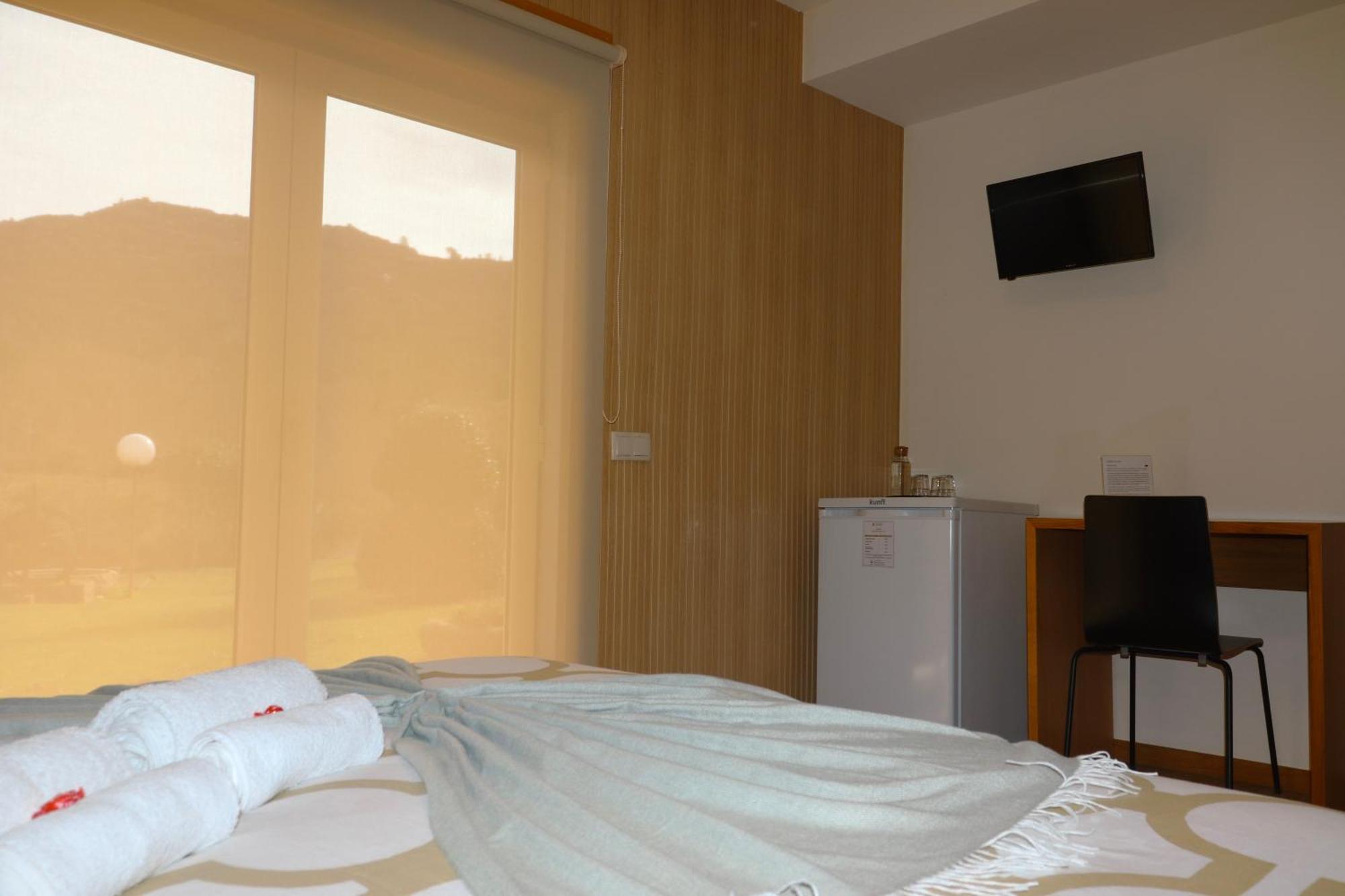 Bed and Breakfast Outeiro Do Moinho Campo do Geres Esterno foto